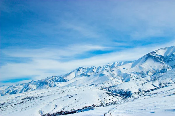 Snowy Bergen Achtergrond Van Natuur — Stockfoto