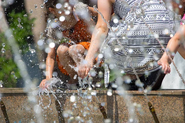 Su sıçratma arkaplanı