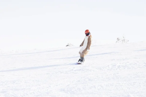 Riding Snowboard Mountains Snow Young Man Jacket Moves Great Speed — Stock Photo, Image