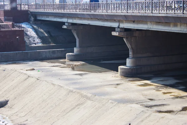 Grote Brug Het Waterkanaal — Stockfoto