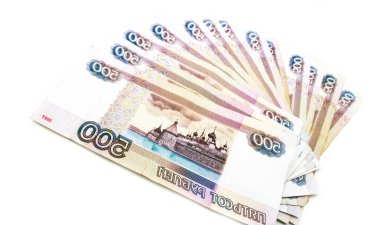 500 Rus rublesi, birkaç banknot..