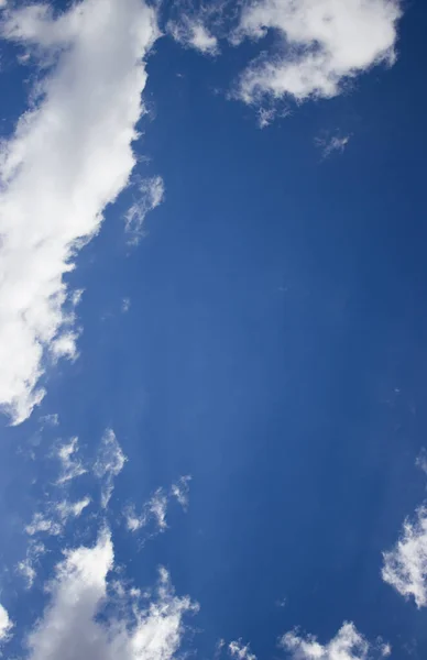 Nuages Avec Ciel Bleu — Photo