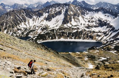 Dağlarda bir kadın