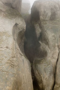 Lima Peru 'daki Andes Dağı' ndaki taş görüntüsü. Doğa, yürüyüş zamanı..