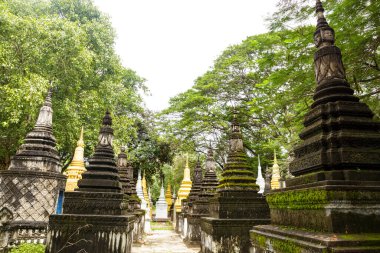 Siyam Reap, Siyam Reap / Kamboçya - 24 Ekim 2016: Görüntü Angkor Wat kompleks tapınağında. Anıtları olan bir mezarlık.