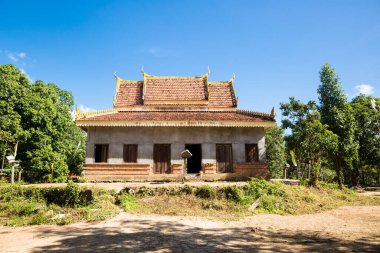 Budist tapınağı. Kırsal kesimde Khmer tapınağı.