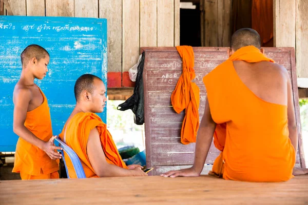 Phnom Penh Phnom Penh Cambodia November 12Th 2016 Buddhist Priests — Stock Photo, Image