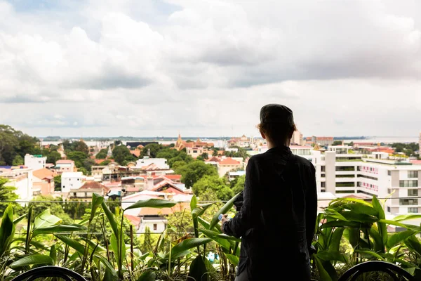  Phnom Penh şehrinin resmi. Kamboçya 'da turist bakan şehir.