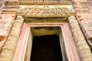  Siyam Reap, Siyam Reap / Kamboçya - 30 Eylül 2016: Görüntü Angkor Wat kompleks tapınağında. Chamkrong Tapınağı