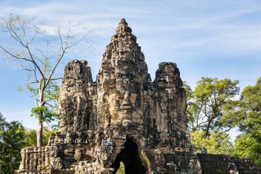 Siyam Reap, Siyam Reap / Kamboçya - 30 Eylül 2016: Görüntü Angkor Wat kompleks tapınağında. Bayon tapınağı, kafa ve taştan yapılmış yüzler.. 
