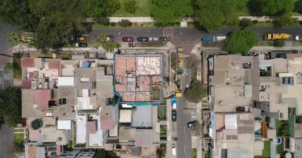 リマペルーで進行中の建設のビデオ 屋根の建設 ドローンで作られた航空ビデオ — ストック動画