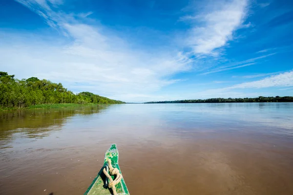 Imagem Selva Peruana Barco Rio Floresta Amazônica Modo Tradicional Transporte — Fotografia de Stock