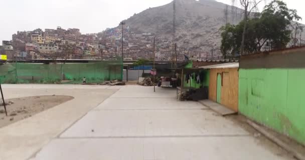 ペルー 2021年5月7日 リマのカンタガロコミュニティの空中ビデオ リマック地区のアマゾン シャンティタウン リマのダウンタウンのビデオ — ストック動画