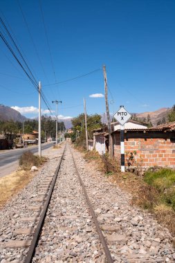 Peru And Dağları 'ndaki rayların görüntüsü. Urubamba Cusco 'da Taşıma.