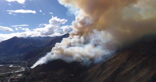 Video Incendio Nelle Ande Peruviane Urubamba Cuzco Montagne Fiamme Durante — Video Stock