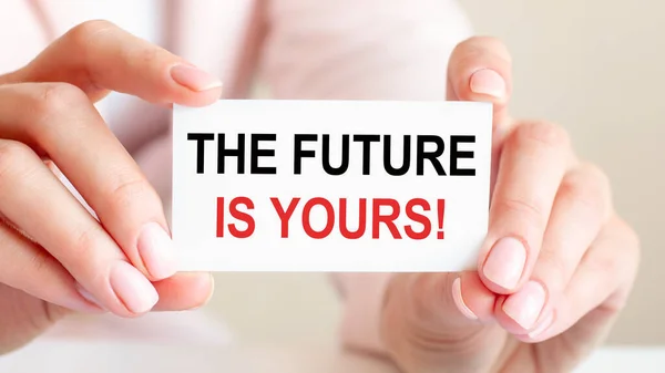 Futuro Teu Está Escrito Num Cartão Branco Nas Mãos Uma — Fotografia de Stock