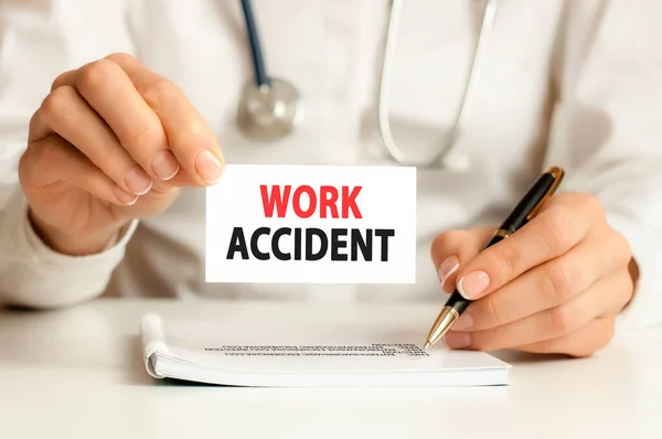 Tarjeta Accidente Trabajo Manos Del Médico Las Manos Del Médico — Foto de Stock