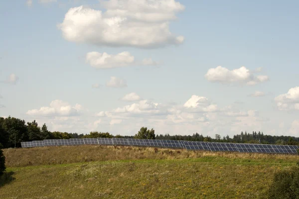 Solar cells of a photovoltaic system to generate energy through solar energy — Stock Photo, Image