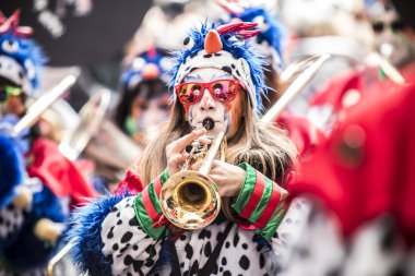 Karnaval Fastnachtsumzug geçit İsviçre
