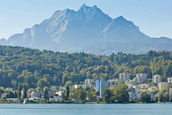 Pilatus Montanha no Lago Lucerna, na Suíça — Fotografia de Stock