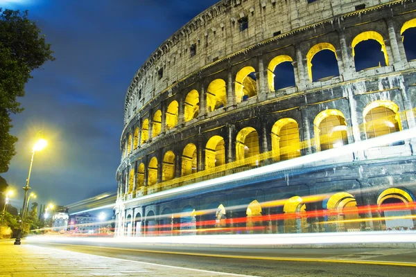 View of the Colosseum at night — Stock Photo, Image