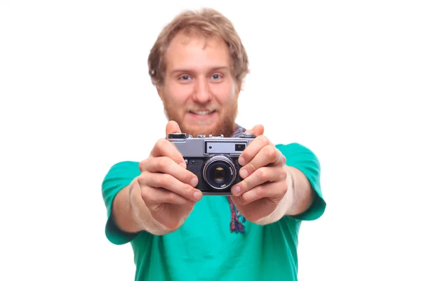 Портрет жизнерадостного фотографа с фотоаппаратом — стоковое фото