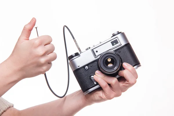 Fotocamera analogica con cavo di rilascio e mano — Foto Stock