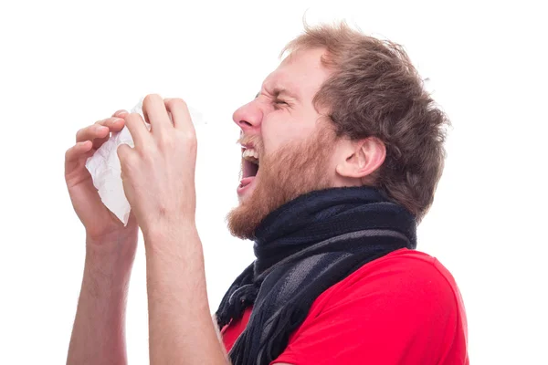 Sjuke man nysa i näsduk — Stockfoto