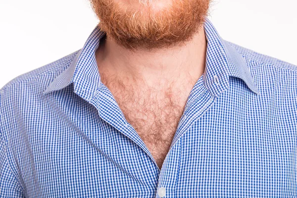 Hombre con una camisa con pelo en el pecho —  Fotos de Stock