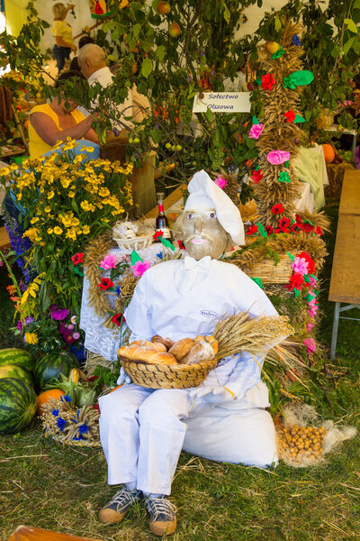 Традиционные украшения из зерновых
