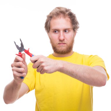 Pense aracı tutan el işleri ustası