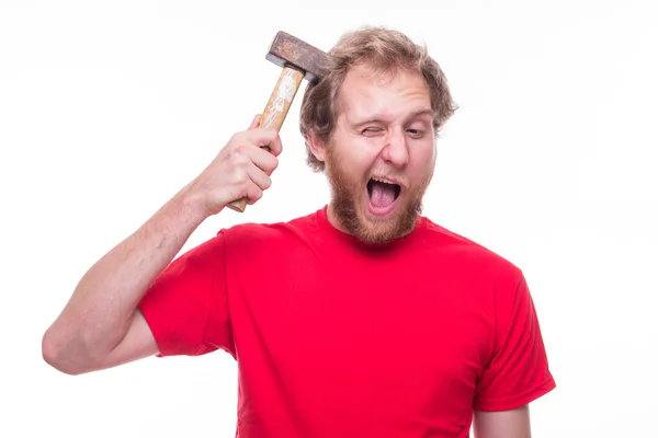 Adam onun baş vurmak çekiç ile