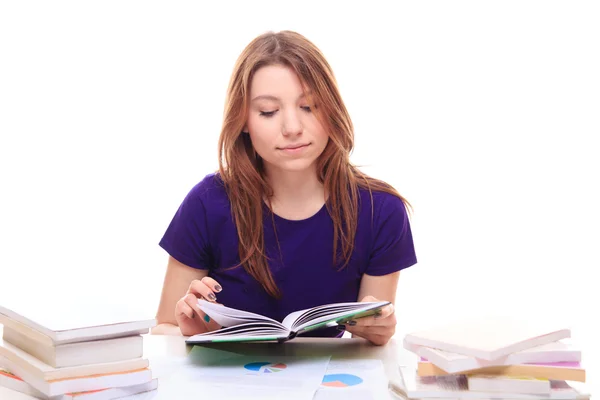 Junge Frau lernt mit Büchern — Stockfoto