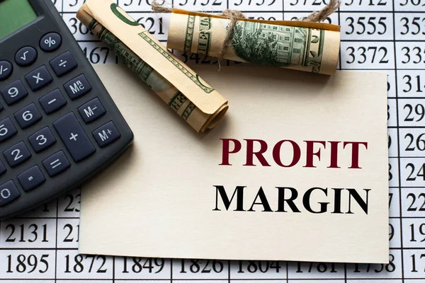 Profit Margin Woorden Wit Papier Tegen Achtergrond Van Een Cijferlijst — Stockfoto