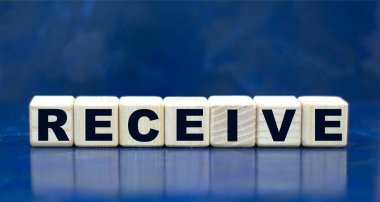 Mavi arka plandaki küplere konsept sözcük. İş konsepti.