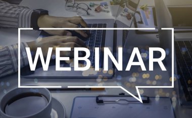 İş adamı ve ekip Webinar E-business Browsing Connection ve online online teknoloji web yayını konsepti, iş konsepti.