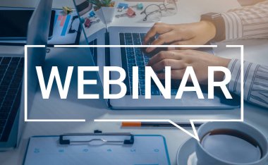 İş adamı ve ekip Webinar E-business Browsing Connection ve online online teknoloji web yayını konsepti, iş konsepti.