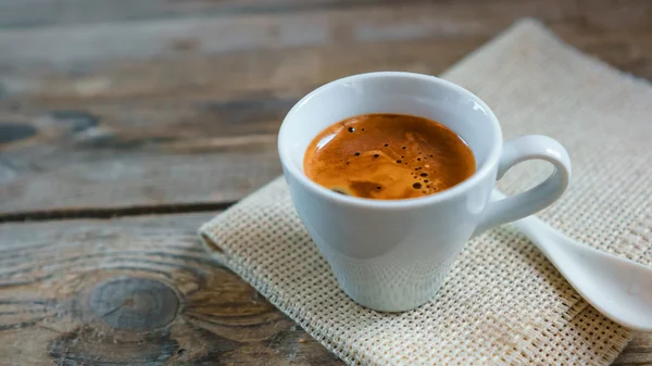 Bir fincan espresso.