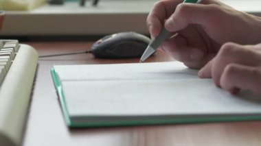 Eller erkek bir şey yazma