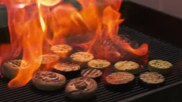 Steak on grill with flames — Stock Video