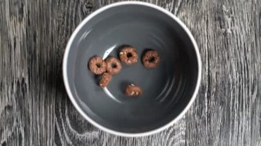 Susam ile Çikolatalı çıtır halkalar.