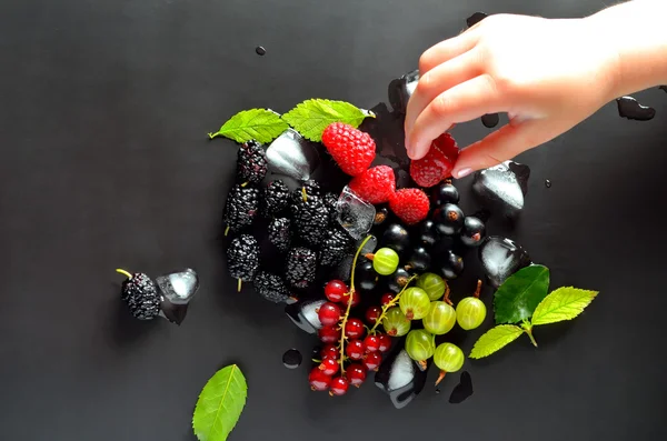Mix of ice and fresh berries