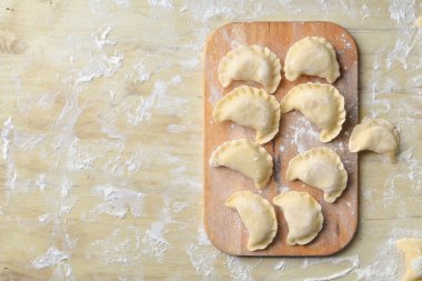 Pierogy ve mantı kavramı heykeltraşlık.