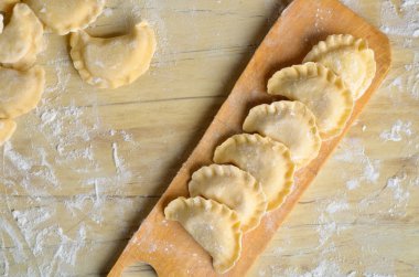 Pierogy ve mantı kavramı heykeltraşlık.