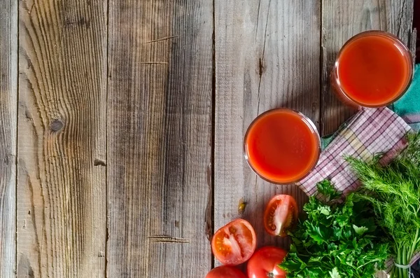 Konzept mit Glas Tomaten-Smoothie — Stockfoto