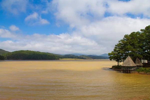 Jezero a hory — Stock fotografie