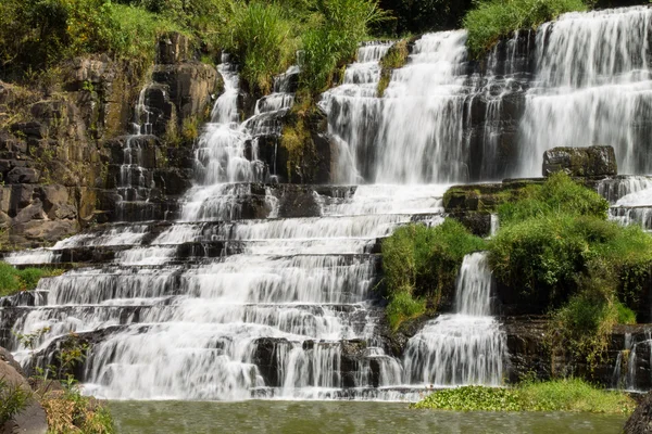 Pongour waterval — Stockfoto