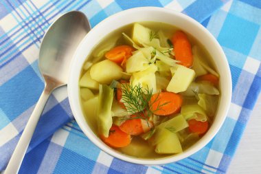 Bahar sebze çorbası