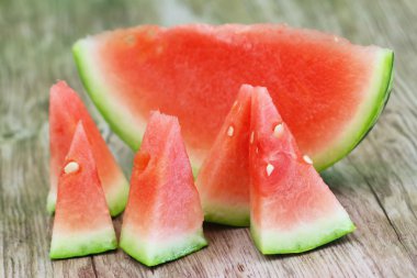 taze karpuz parçalar