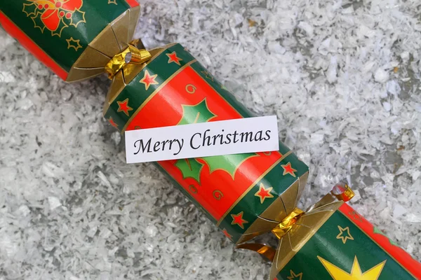 Frohe Weihnachten Karte mit Weihnachts-Cracker — Stockfoto